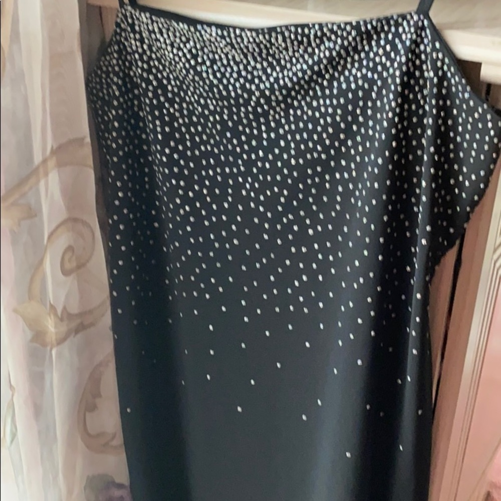 Used with no flaws black dress with rhinestones